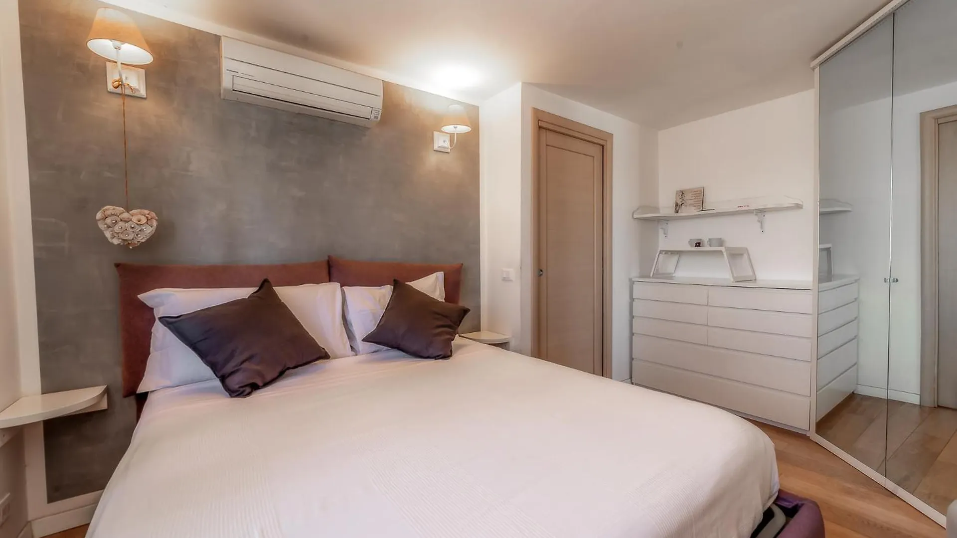 Apartmán Cozy Penthouse With Terrace And Rome View