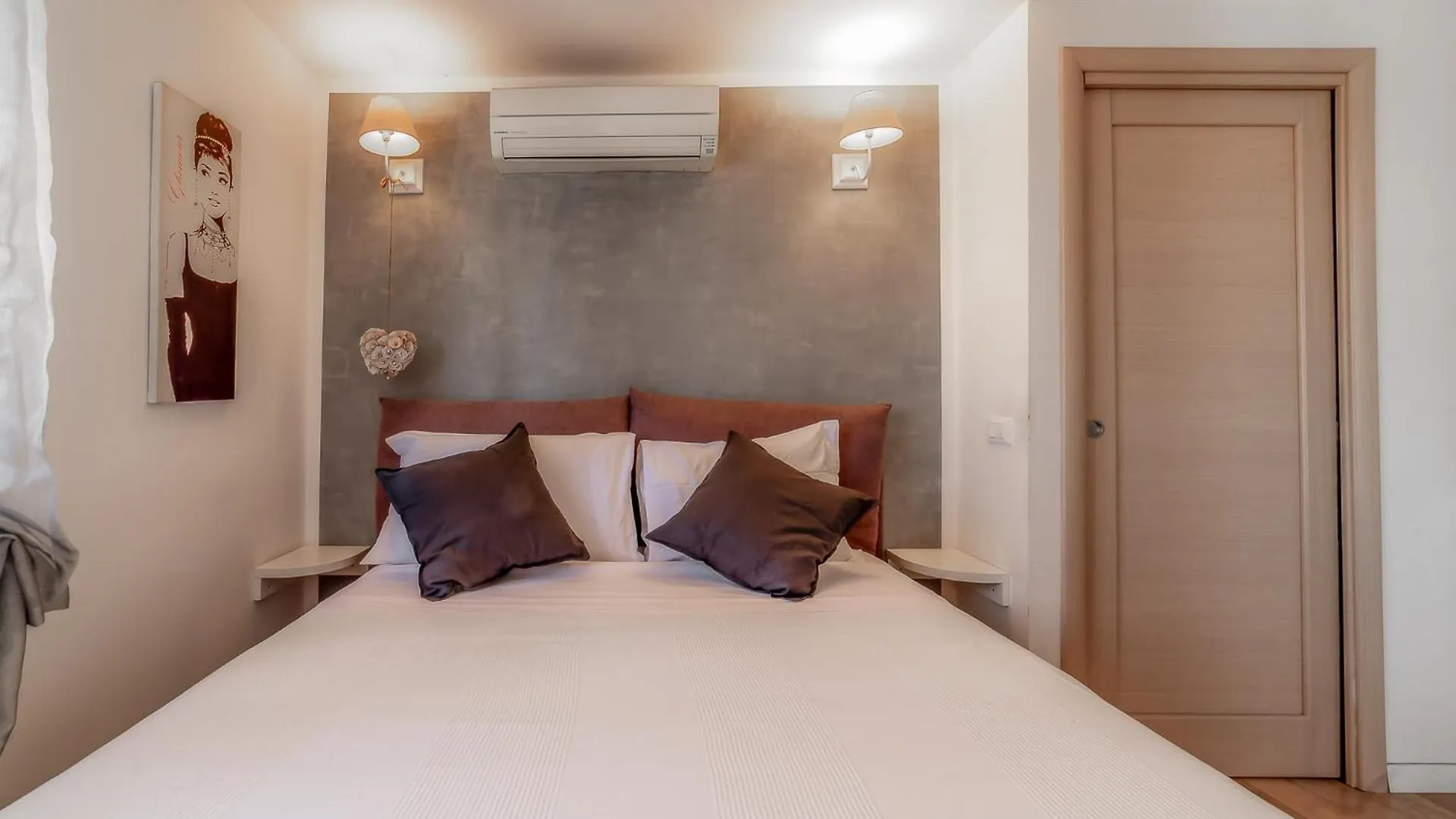 Apartmán Cozy Penthouse With Terrace And Rome View