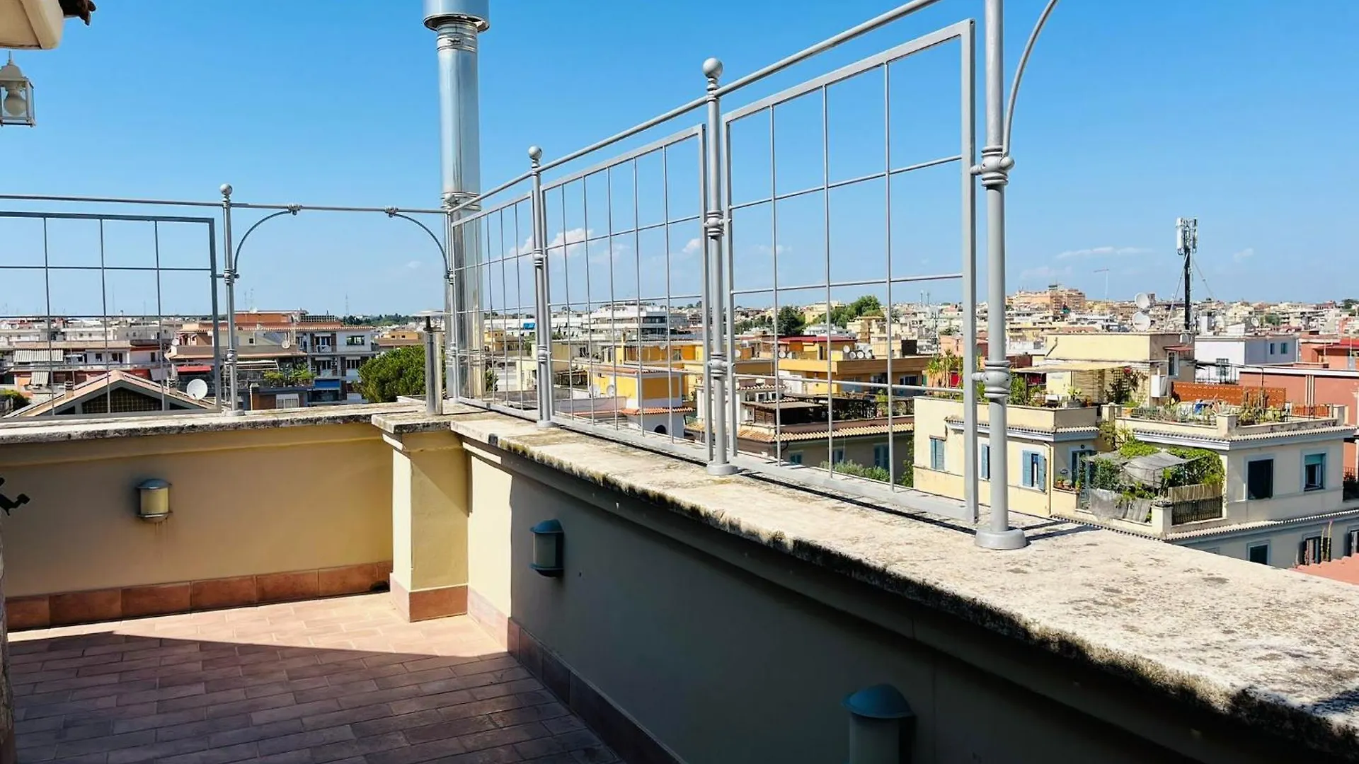 Cozy Penthouse With Terrace And Rome View Apartment
